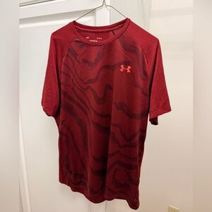 Under Armour Red Patterned Short Sleeve Tee